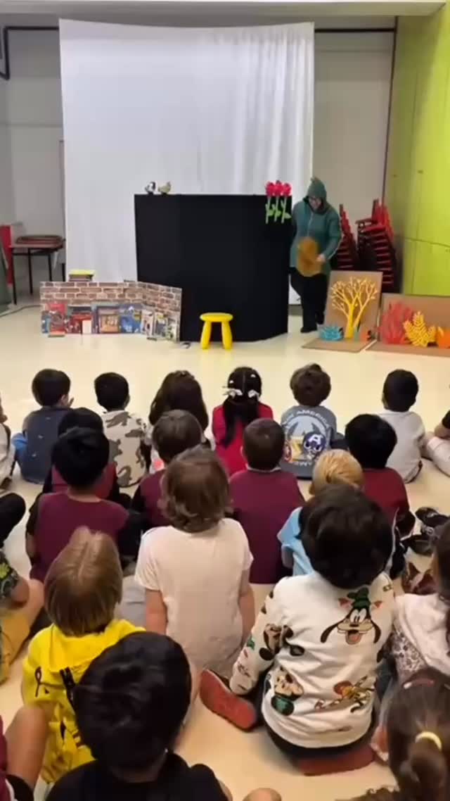 Celebrant la Diada de Sant Jordi a l’escola! 🌹📚
Els més petits han gaudit d’un espectacle ple de rialles i màgia, gràcies a l’AFA.

Moltes gràcies per fer-ho possible! ❤️