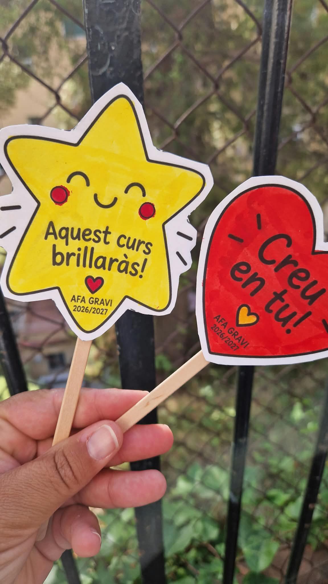 ✨ Així sí que comencem el curs! ✨

Gràcies a tothom que vau venir a la festa de benvinguda del 26/27! 🫶

Quina il·lusió retrobar cares conegudes, saludar-vos i donar la benvinguda a totes les famílies noves! 💛

Ens espera un curs ben màgic…

**Bon curs 26/27! 🚀✨**